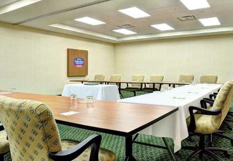 Weston Fairfield Inn & Suites By Marriott Wausau מראה חיצוני תמונה
